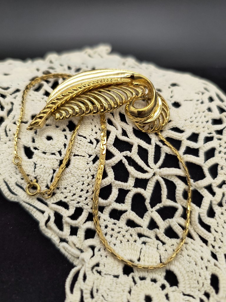 Vintage D'orlan Statement Gold Tone Choker Chain Necklace & Leaf Brooch